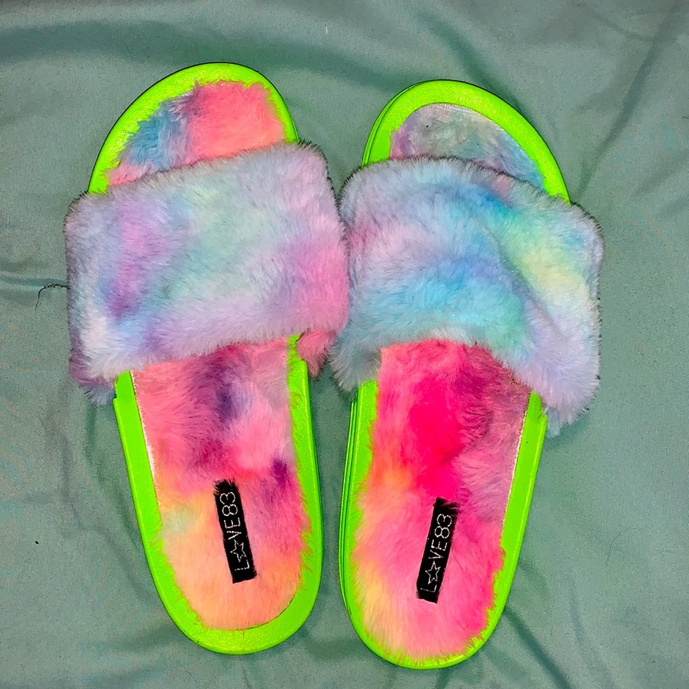 Fashion slipper size 7